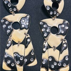 Elegant Black and Cream Dangle Earrings